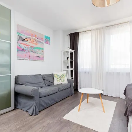 Apartment Elegant Wola Tower By Renters *